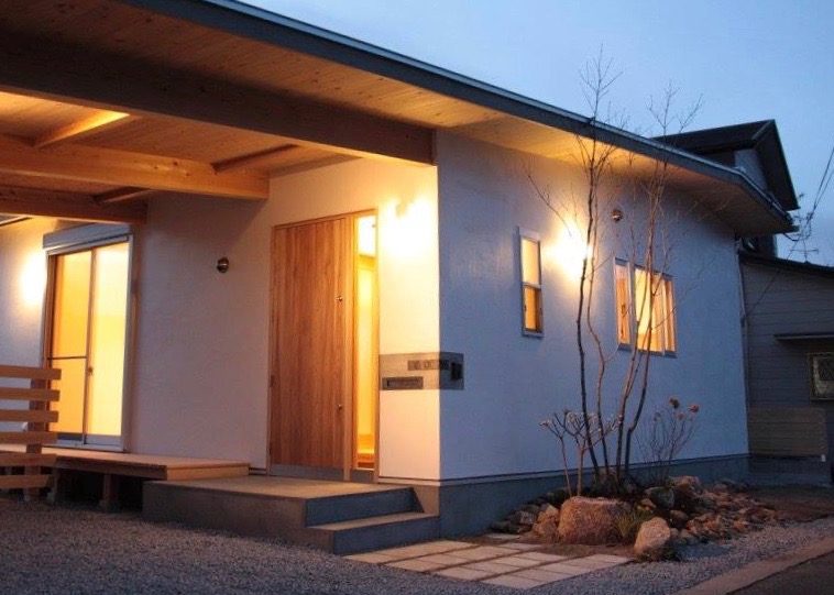 京田辺・草屋根の家｜グリーンプラスガーデン タマンサリの施工事例