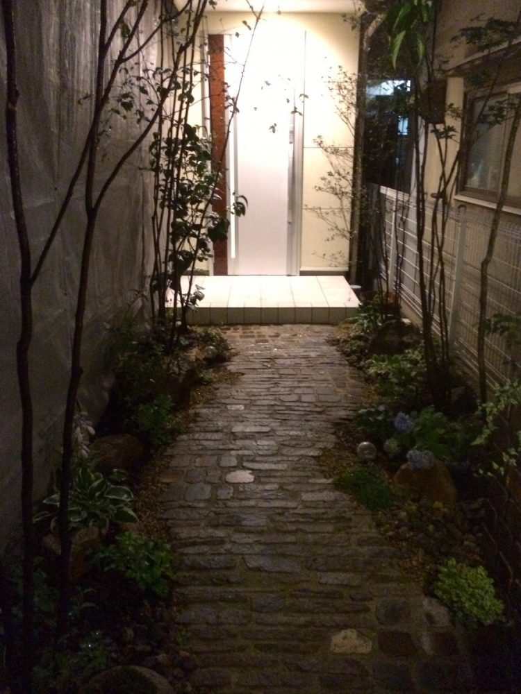 高殿・石畳の家｜グリーンプラスガーデン タマンサリの施工事例